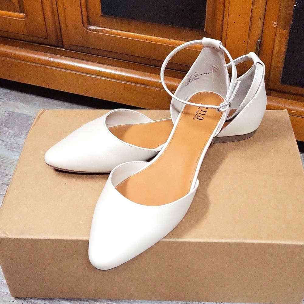 a.n.a flats, NWT, Cream, Sz 11M